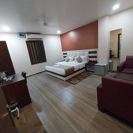 Hotel Paradise Convention Bhubaneswar Ngoại thất bức ảnh