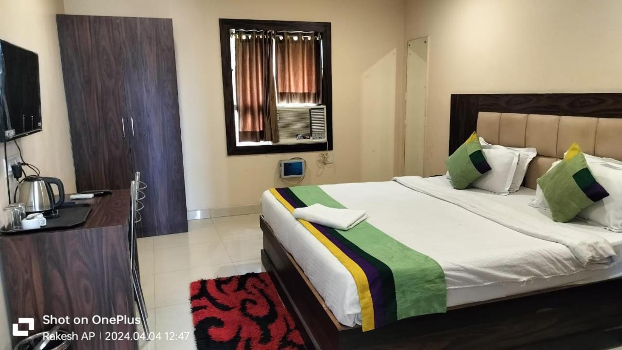 Hotel Paradise Convention Bhubaneswar Ngoại thất bức ảnh